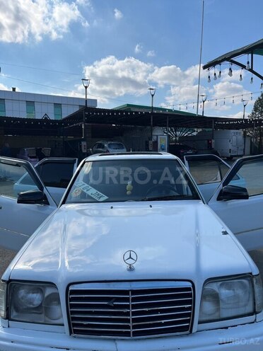 Mercedes 220 E 1992, 350,310 km - 2.2 л - Gəncə