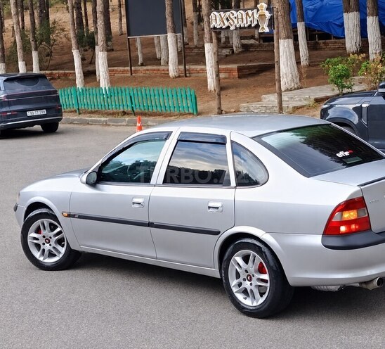Opel Vectra 1998, 286,000 km - 1.6 l - Sumqayıt