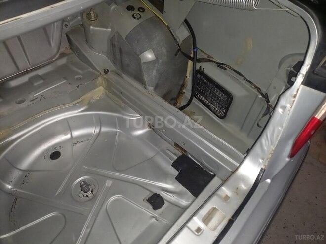 Mercedes E 220 1999, 551,443 km - 2.2 l - İmişli