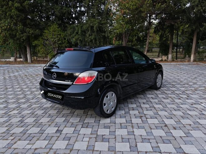 Opel Astra 2005, 267,000 km - 1.6 l - Şəki