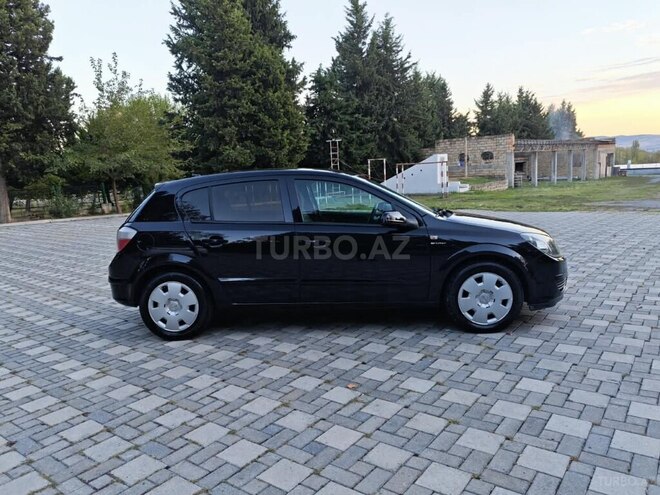 Opel Astra 2005, 267,000 km - 1.6 l - Şəki