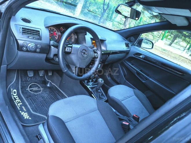 Opel Astra 2005, 267,000 km - 1.6 l - Şəki