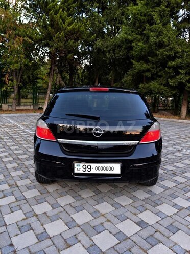 Opel Astra 2005, 267,000 km - 1.6 l - Şəki