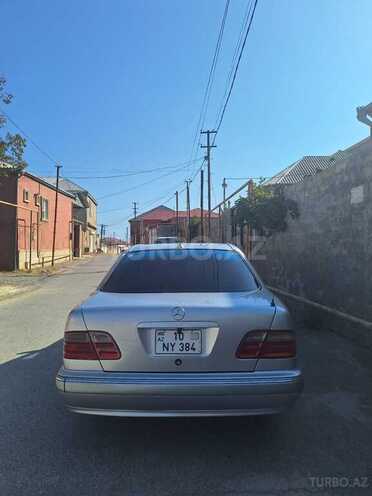 Mercedes E 240 2000, 180,000 km - 2.6 л - Bakı