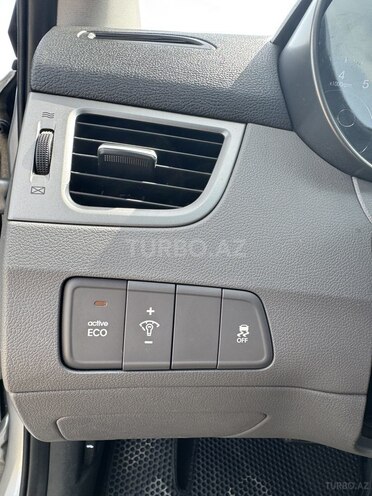 Hyundai Elantra 2015, 250,000 km - 1.8 l - Bakı