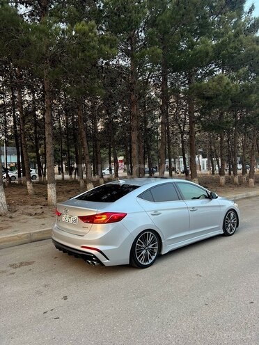 Hyundai Elantra 2017, 174,131 km - 1.6 l - Bakı