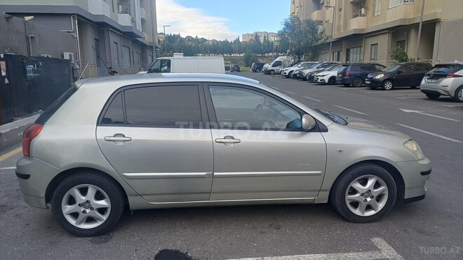 Toyota Corolla 2005, 320,000 km - 1.4 l - Bakı