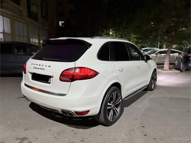 Porsche Cayenne Turbo 2010, 206,000 km - 4.8 l - Bakı