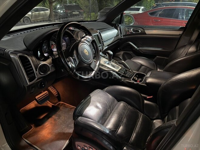 Porsche Cayenne Turbo 2010, 206,000 km - 4.8 l - Bakı