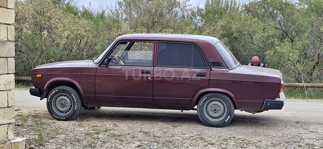 LADA (VAZ) 2107 2006, 338,000 km - 1.6 l - Salyan