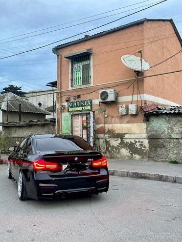 BMW 330 2016, 180,000 km - 2.0 l - Bakı