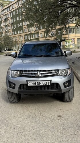 Mitsubishi L200 2014, 212,000 km - 2.5 l - Bakı