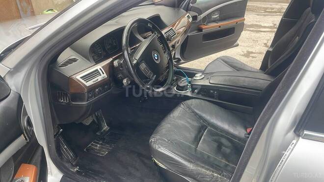 BMW 735 2001, 350,000 km - 3.6 л - Xudat