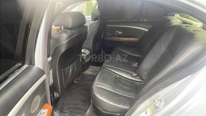 BMW 735 2001, 350,000 km - 3.6 л - Xudat