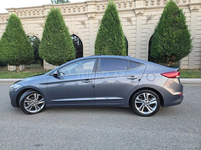 Hyundai Elantra 2016, 180,000 km - 1.6 l - Bakı