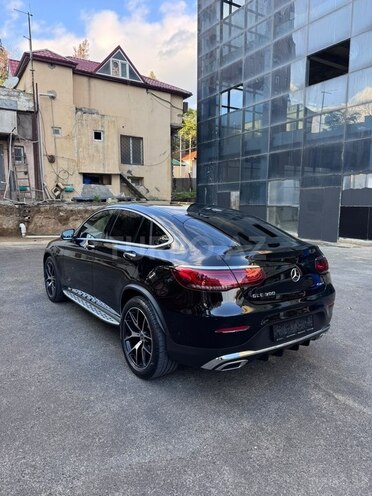 Mercedes GLC 300 4MATIC Coupe 2020, 100,000 km - 2.0 л - Bakı