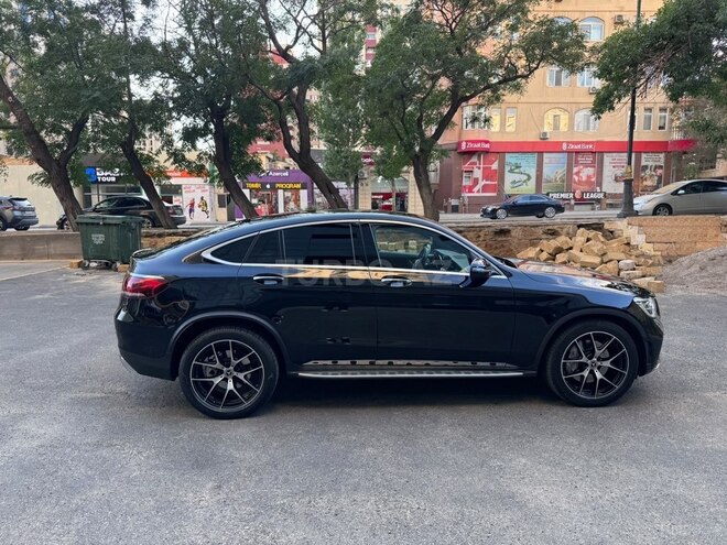 Mercedes GLC 300 4MATIC Coupe 2020, 100,000 km - 2.0 л - Bakı