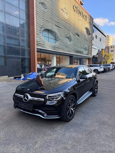 Mercedes GLC 300 4MATIC Coupe 2020, 100,000 km - 2.0 л - Bakı