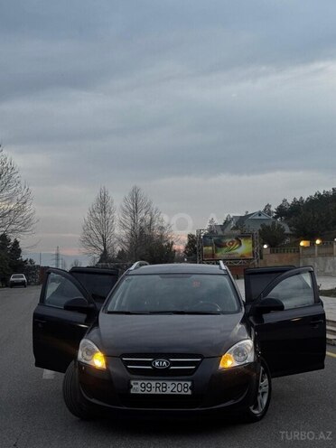 Kia  2008, 244,447 km - 1.4 л - Qəbələ