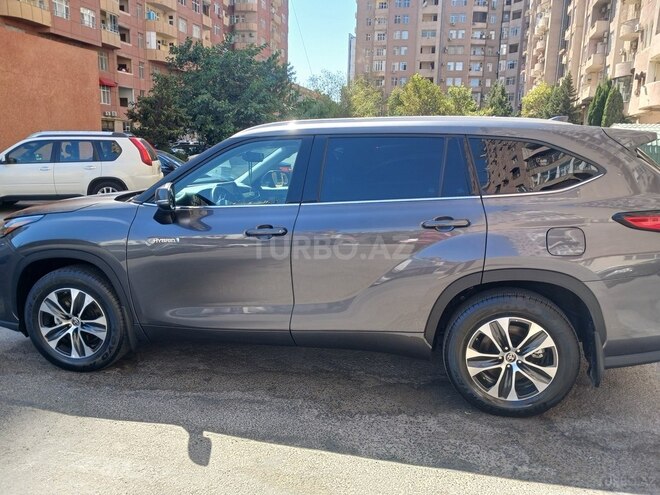Toyota Highlander 2022, 26,000 km - 2.5 л - Bakı