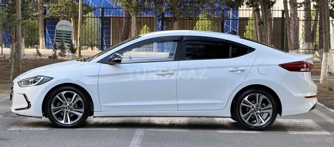 Hyundai Avante 2017, 133,000 km - 1.6 l - Bakı