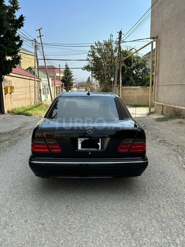 Mercedes E 320 2001, 350,000 km - 3.2 л - Bakı