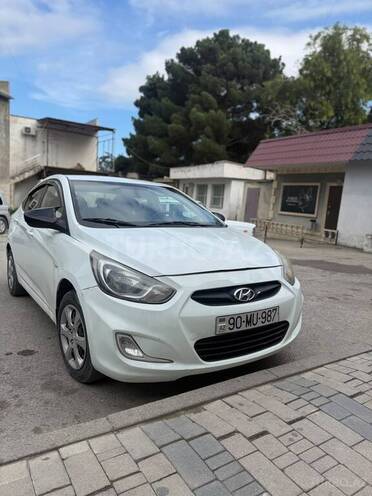 Hyundai Accent 2011, 280,000 km - 1.4 l - Siyəzən