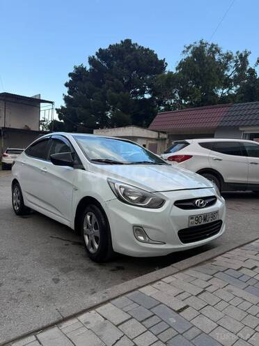 Hyundai Accent 2011, 280,000 km - 1.4 l - Siyəzən
