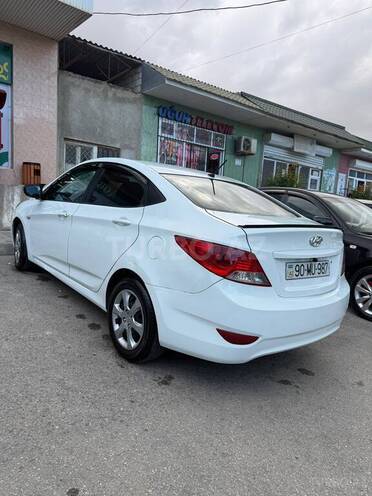 Hyundai Accent 2011, 280,000 km - 1.4 l - Siyəzən