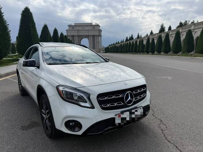 Mercedes GLA 250 2017, 190,000 km - 2.0 l - Bakı