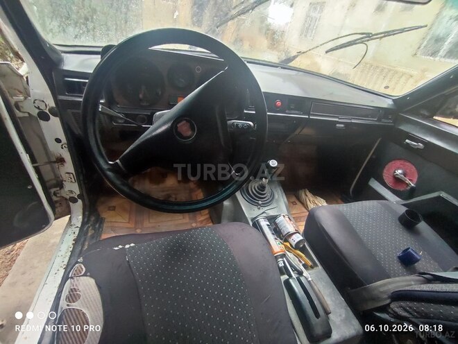 GAZ 24 1974, 200,000 km - 2.5 л - Bakı
