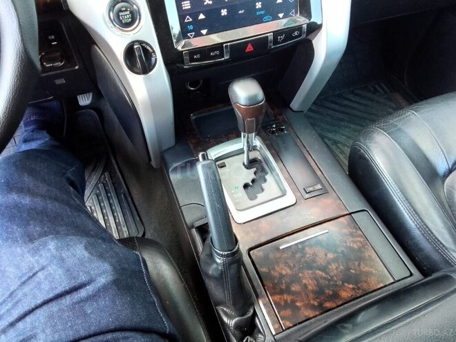 Toyota Land Cruiser 2013, 266,300 km - 4.0 л - Gəncə