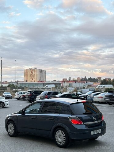 Opel Astra 2009, 325,000 km - 1.4 л - Bakı