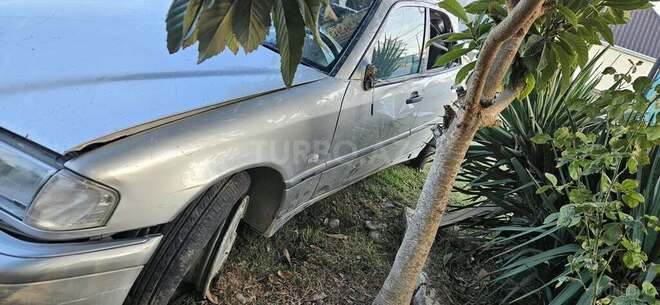 Mercedes C 200 1998, 225,000 km - 2.2 l - Ağcabədi
