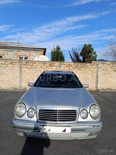 Mercedes E 200 1998, 611,750 km - 2.0 l - Zaqatala