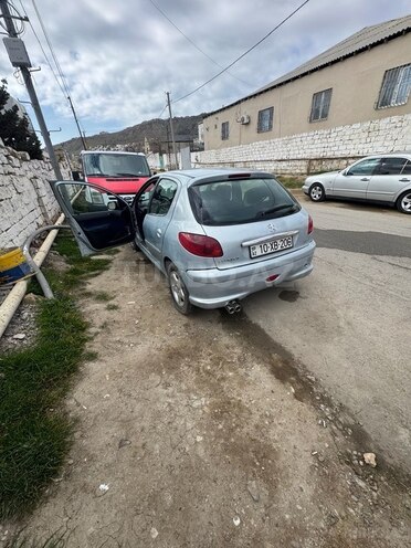 Peugeot 206 2003, 280,000 km - 1.4 l - Bakı