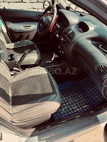 Peugeot 206 2003, 280,000 km - 1.4 l - Bakı