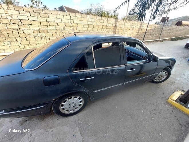 Mercedes E 220 2002, 866,865 km - 2.2 l - Bakı