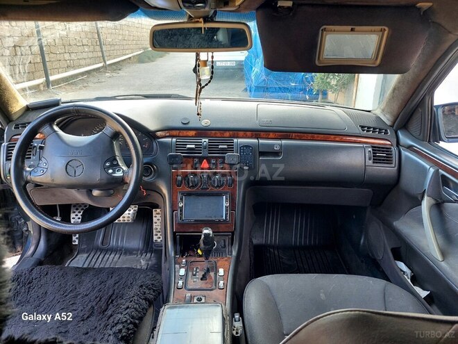 Mercedes E 220 2002, 866,865 km - 2.2 l - Bakı