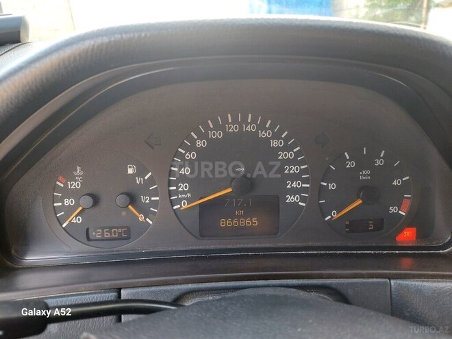 Mercedes E 220 2002, 866,865 km - 2.2 l - Bakı