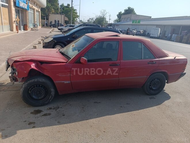 Mercedes 190 1993, 510,000 km - 2.0 л - Salyan