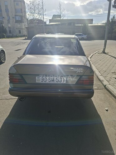 Mercedes  1990, 300,000 km - 2.0 l - Gəncə