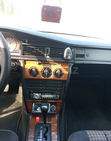 Mercedes 190 1993, 510,000 km - 2.0 л - Salyan