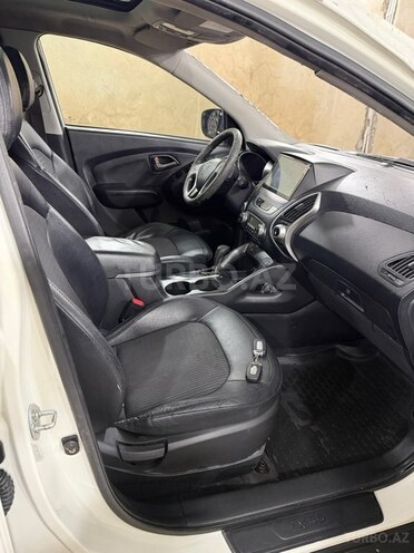 Hyundai ix35 2010, 203,198 km - 2.0 л - Bakı