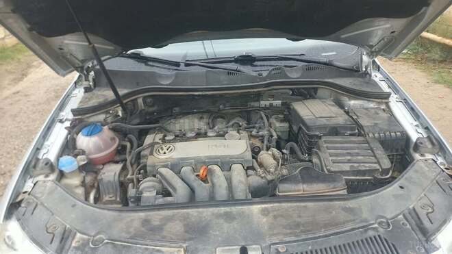 Volkswagen Passat 2006, 209,000 km - 2.0 л - Sumqayıt