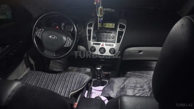 Kia Ceed 2007, 272,497 km - 1.4 l - Masallı