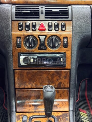 Mercedes E 240 1999, 450,000 km - 2.4 l - Bakı