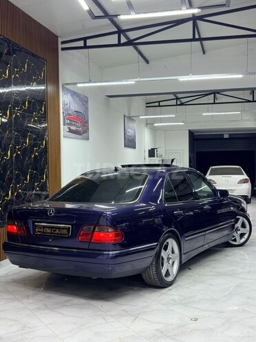 Mercedes E 240 1999, 450,000 km - 2.4 l - Bakı