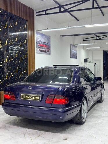 Mercedes E 240 1999, 450,000 km - 2.4 l - Bakı