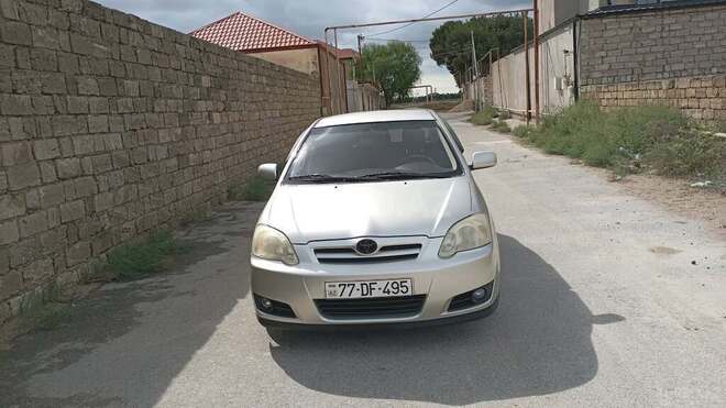 Toyota Corolla 2005, 295,568 km - 1.4 l - Bakı